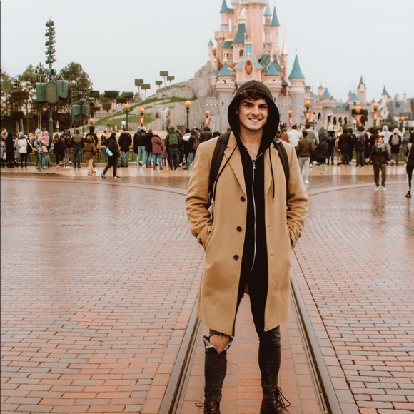 Meet your Posher, Johnathon - Picture 1 of 1